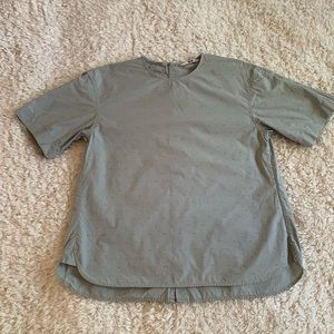 UNIQLO Button Back top